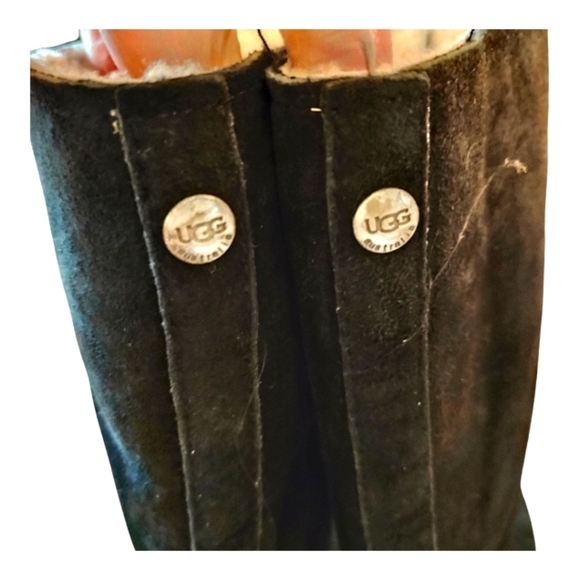 UGG "Broome" Wool And Suede Boots. - Picture 4 of 12